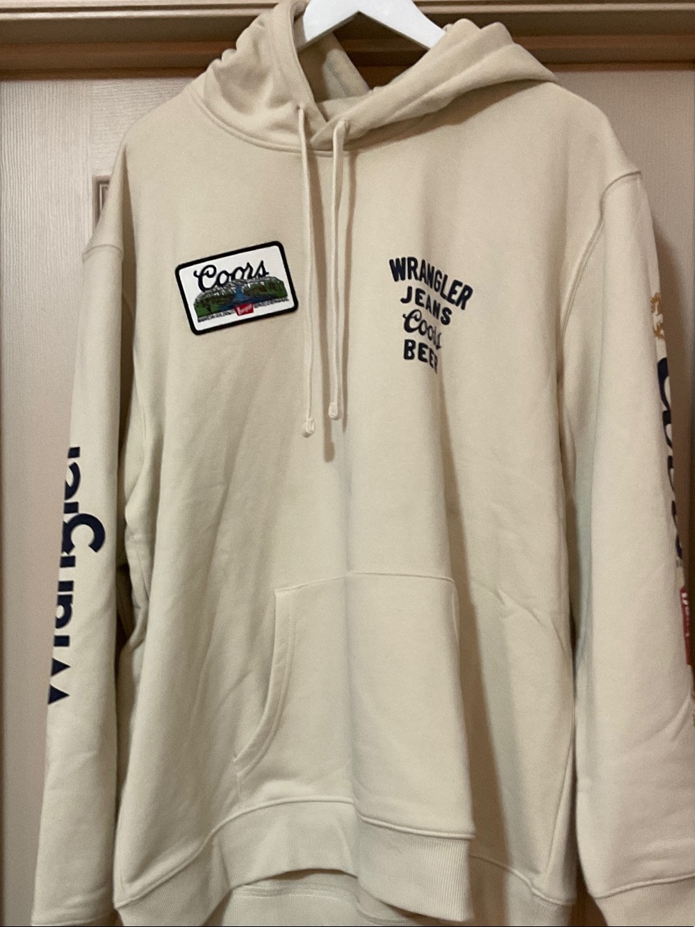 Coors Banquet / Wrangler Cream Pullover Hoodie (Men’s 2XL)